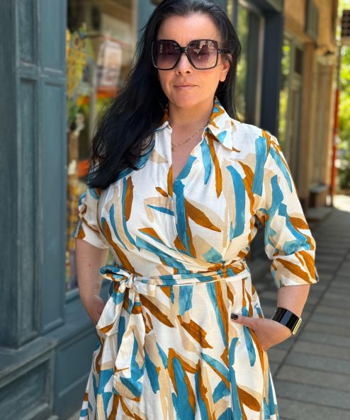 Alternative view of Livello Kék-drapp-fehér mintás galléros, átlapolt derékban hátul megkötős ruha