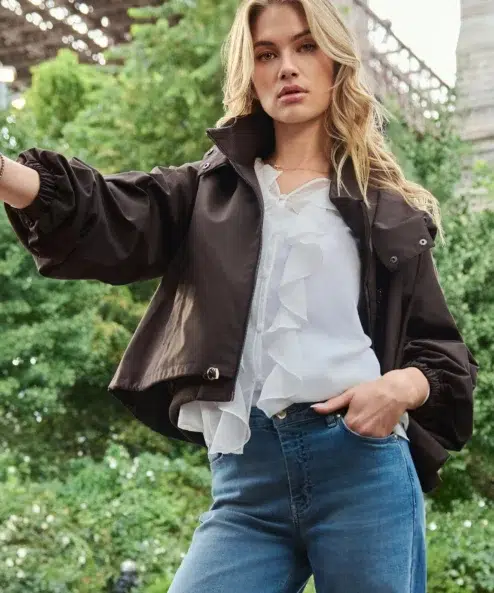 A Monari rövid kapucnis kabát csokibarna alternatív nézete