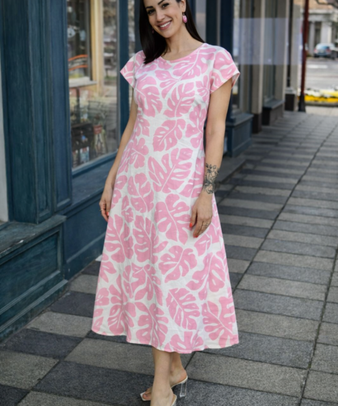 Navigazione midi rózsaszín mintás ruha