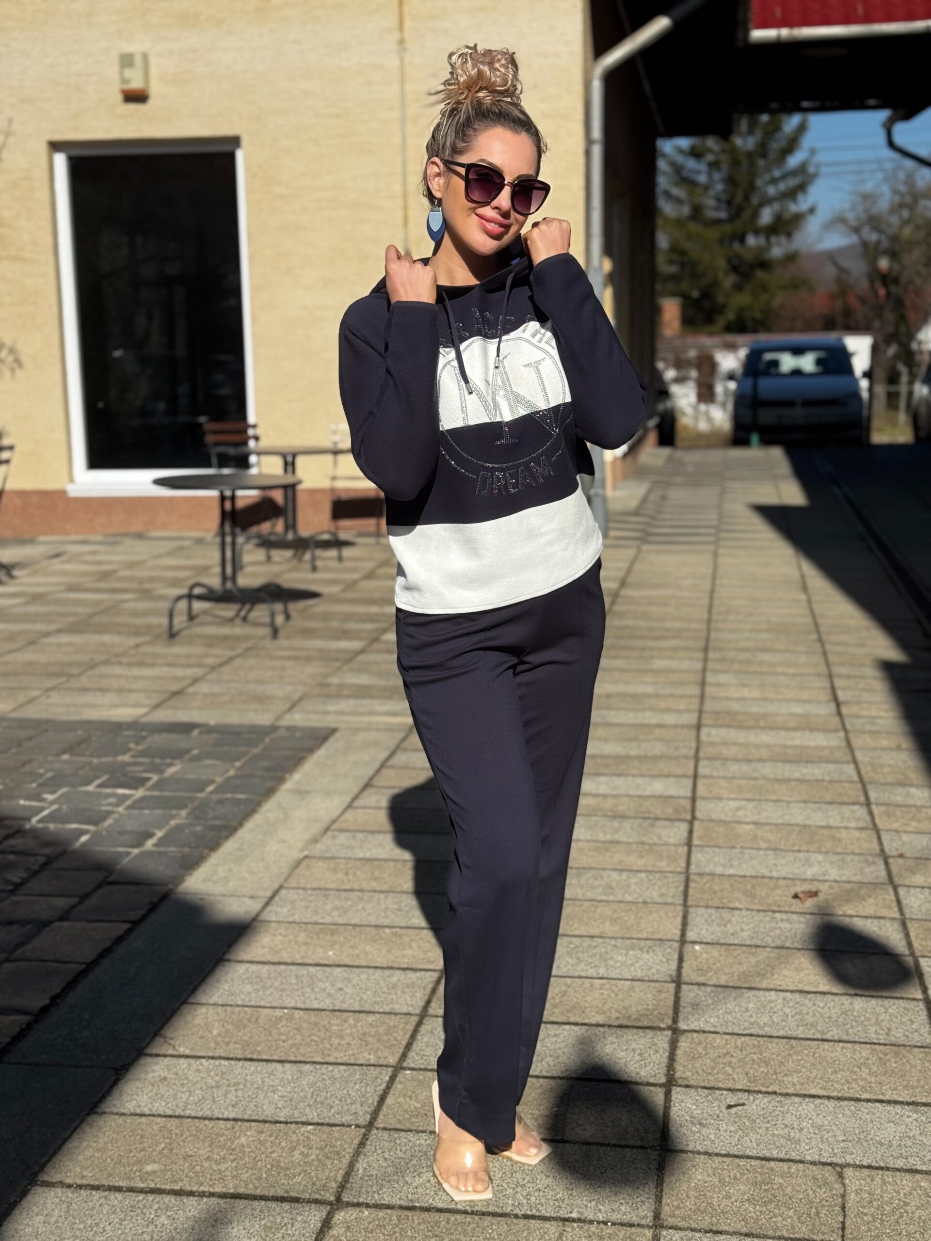 Monari sötétkék gumis derekú nadrág - Image 2