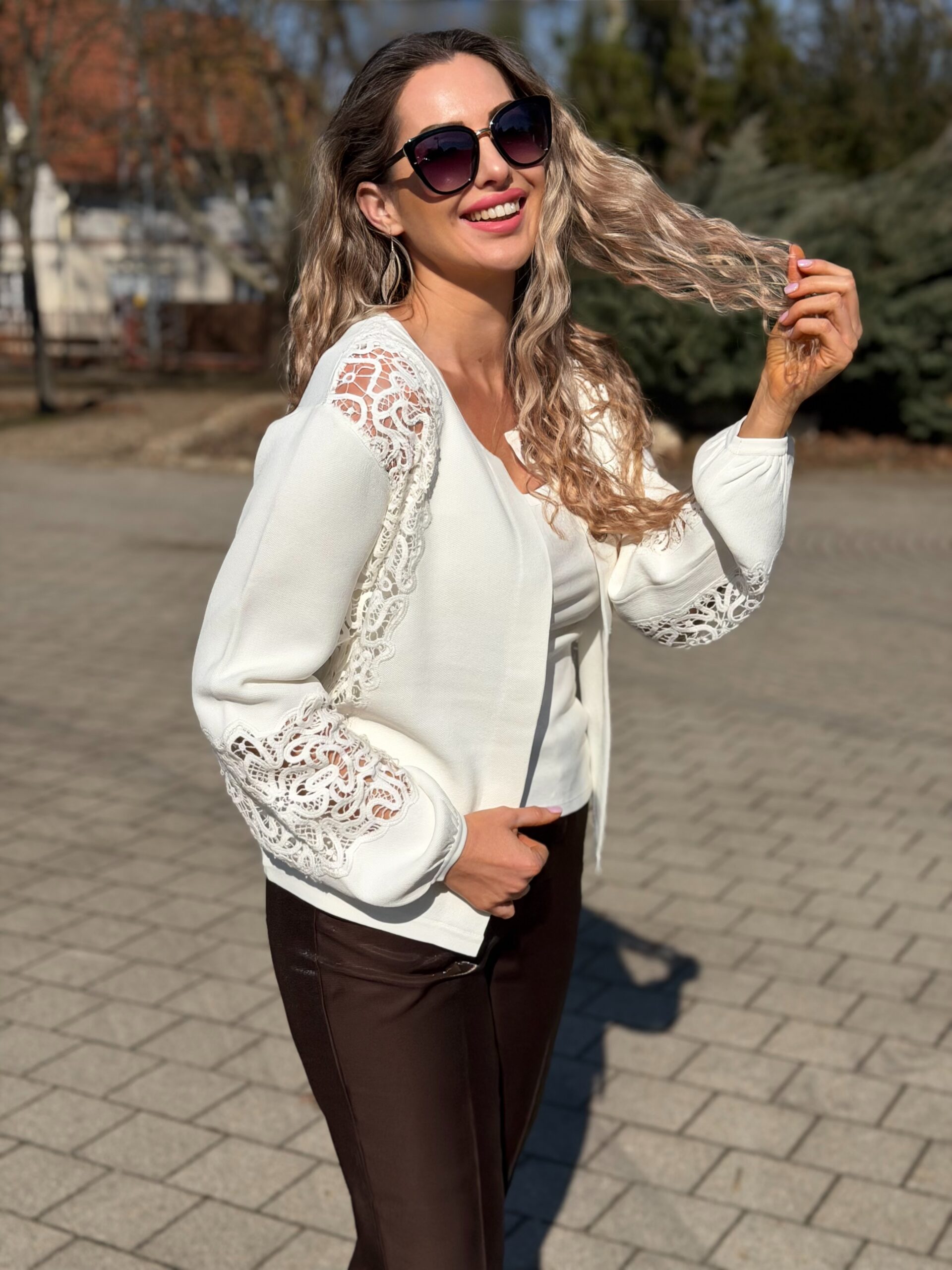 Monari csipkebetétes kardigán - Image 3