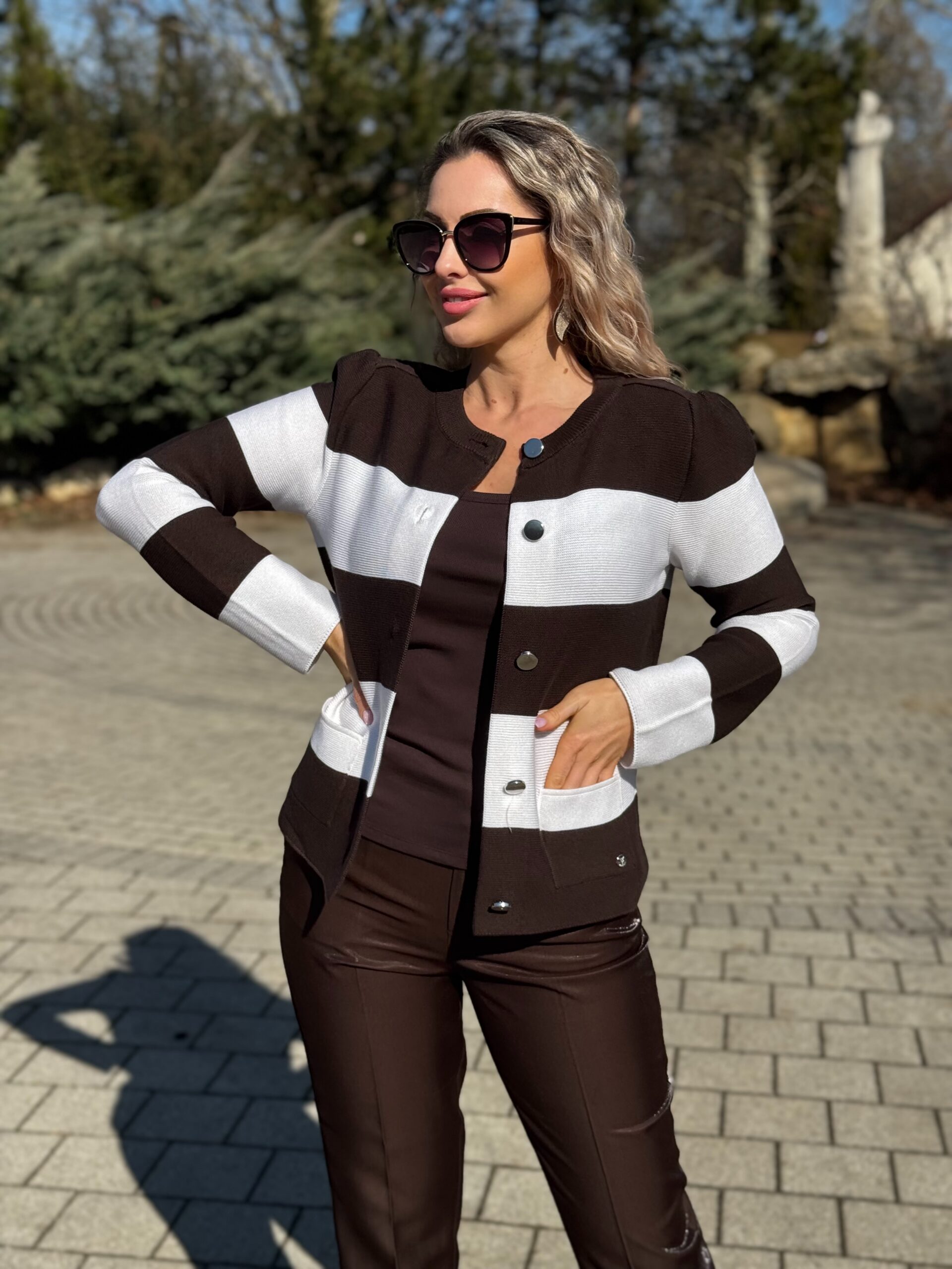 Monari dekoratív gombos kardigán - Image 4