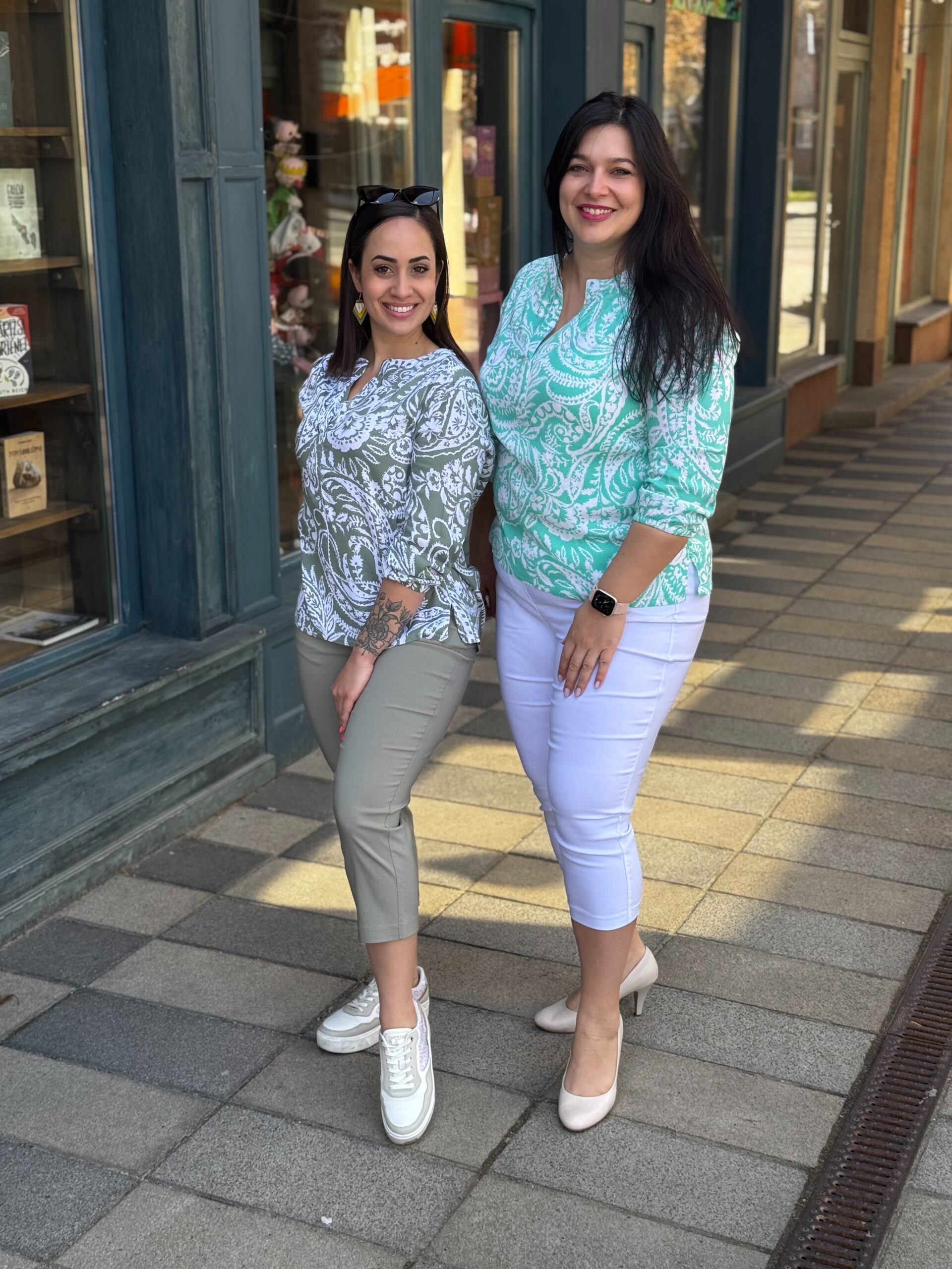 Navigazione oliva-fehér mintás viszkóz tunika - Image 3